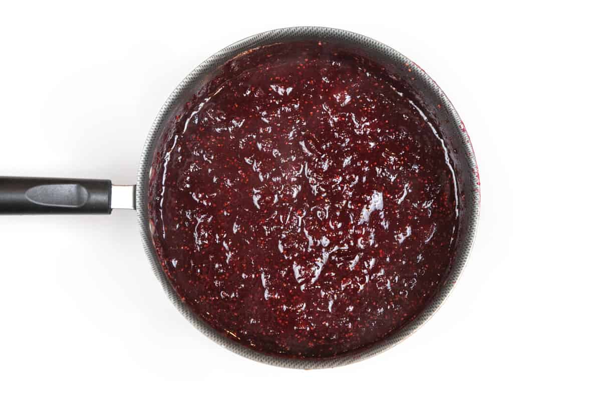 Cranberry sauce with orange juice after simmering.
