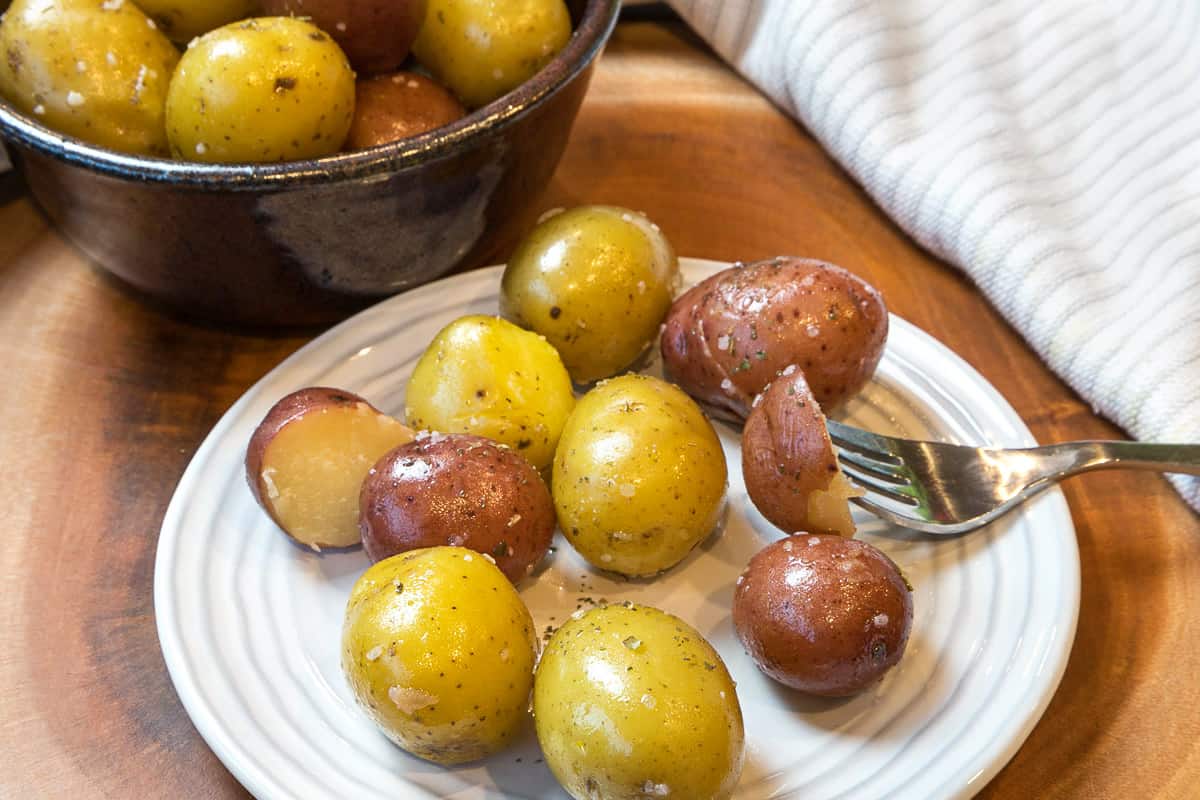 Cooked baby potatoes.