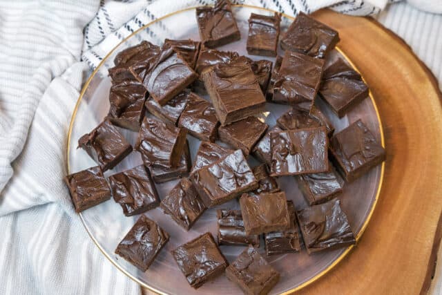 Easy Dark Chocolate Fudge Recipe Tamara Ray   Dark Chocolate Fudge Bottom 3 640x427 