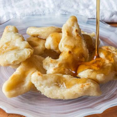 Fried Dumplings with Syrup