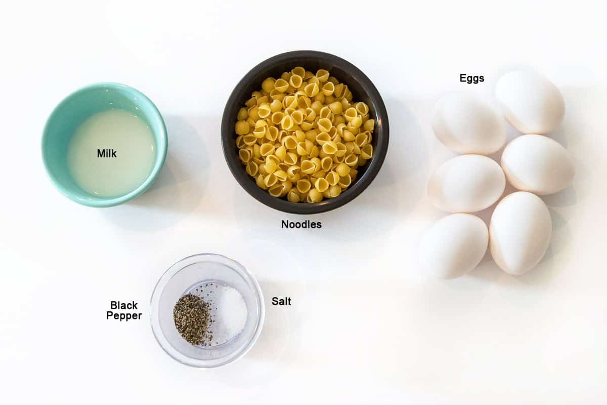 Ingredients for noodles with scrambled eggs.
