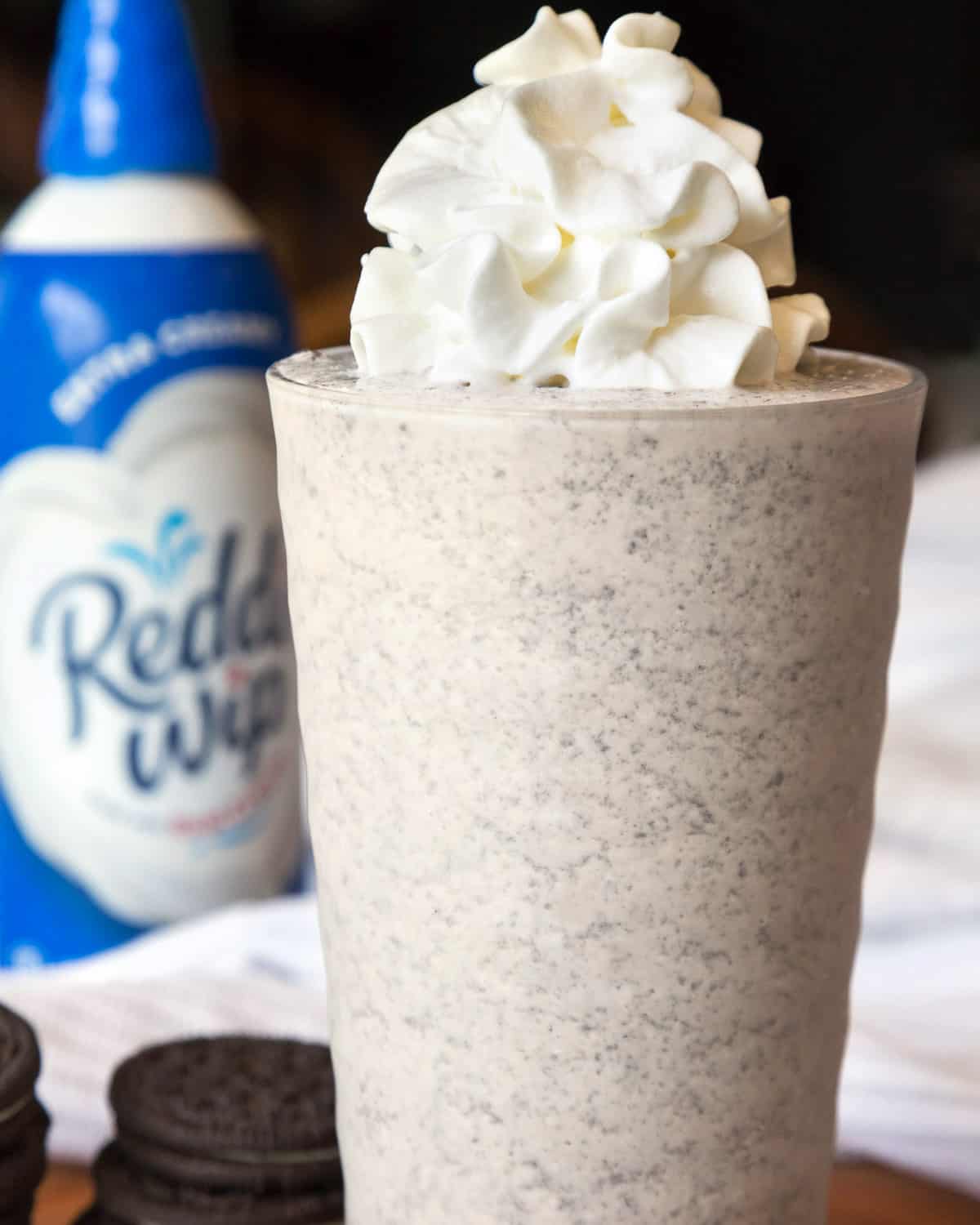 https://cdn.tamararay.com/wp-content/uploads/oreo-milkshake-recipe-bottom.jpg